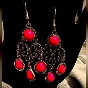 Fish hook.earrings pink.